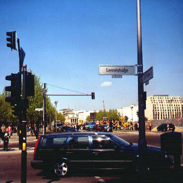 Die heutige Lennéstraße in Berlin (April 2005)