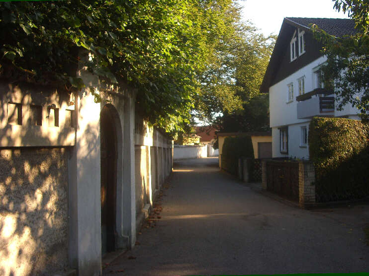 Monsignore-Schmid-Straße, unweit der Ev. Akkademie, Blickrichtung Graf-Vieregg-Straße (September 2013)