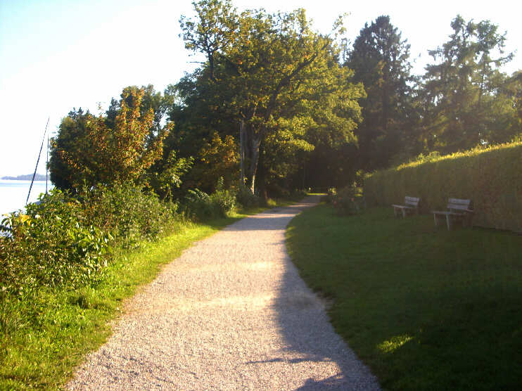 Der Ebersweg führt in den Bagnères-de-Bigorre-Park (September 2013)