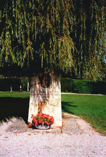 Johannes-Brahms-Denkmal an der Tutzinger Brahmspromenade (Juli 2003)