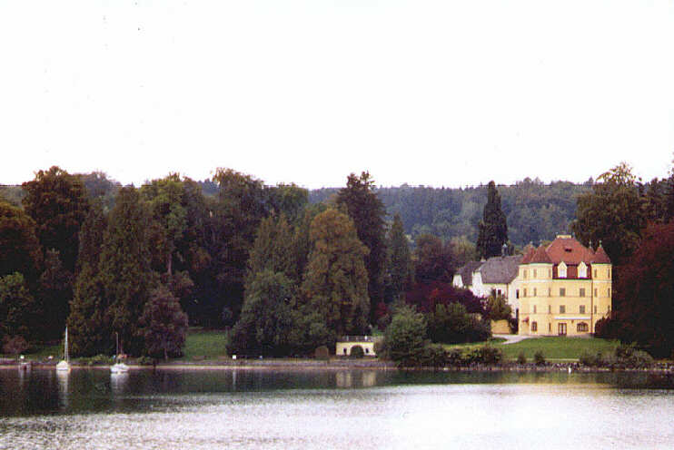 Starnberger See beim Schloß Garatshausen (September 2004)