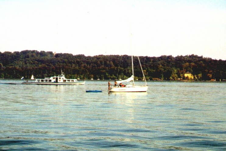 Blick von der Roseninsel zum Ostufer des Starnberger Sees (September 2005)