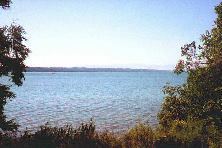 Blick unweit des Lenné-Denkmals auf den Starnberger See (Juli 2006)