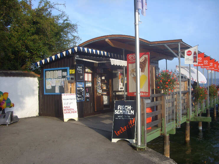 Kiosk bei der Schiffsanlegestelle Tutzing (Oktober 2014)